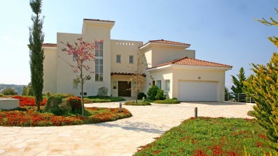 Spectacular Living 