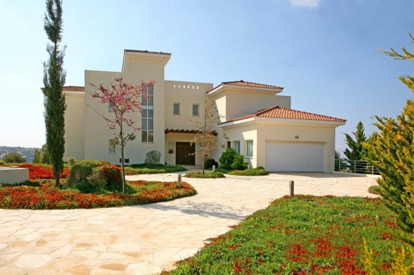Spectacular Living 