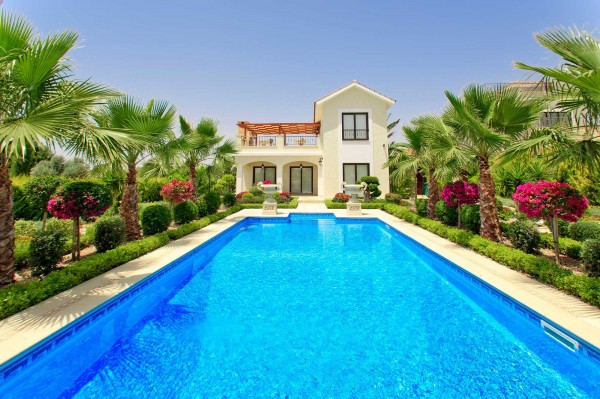 Spectacular Living 